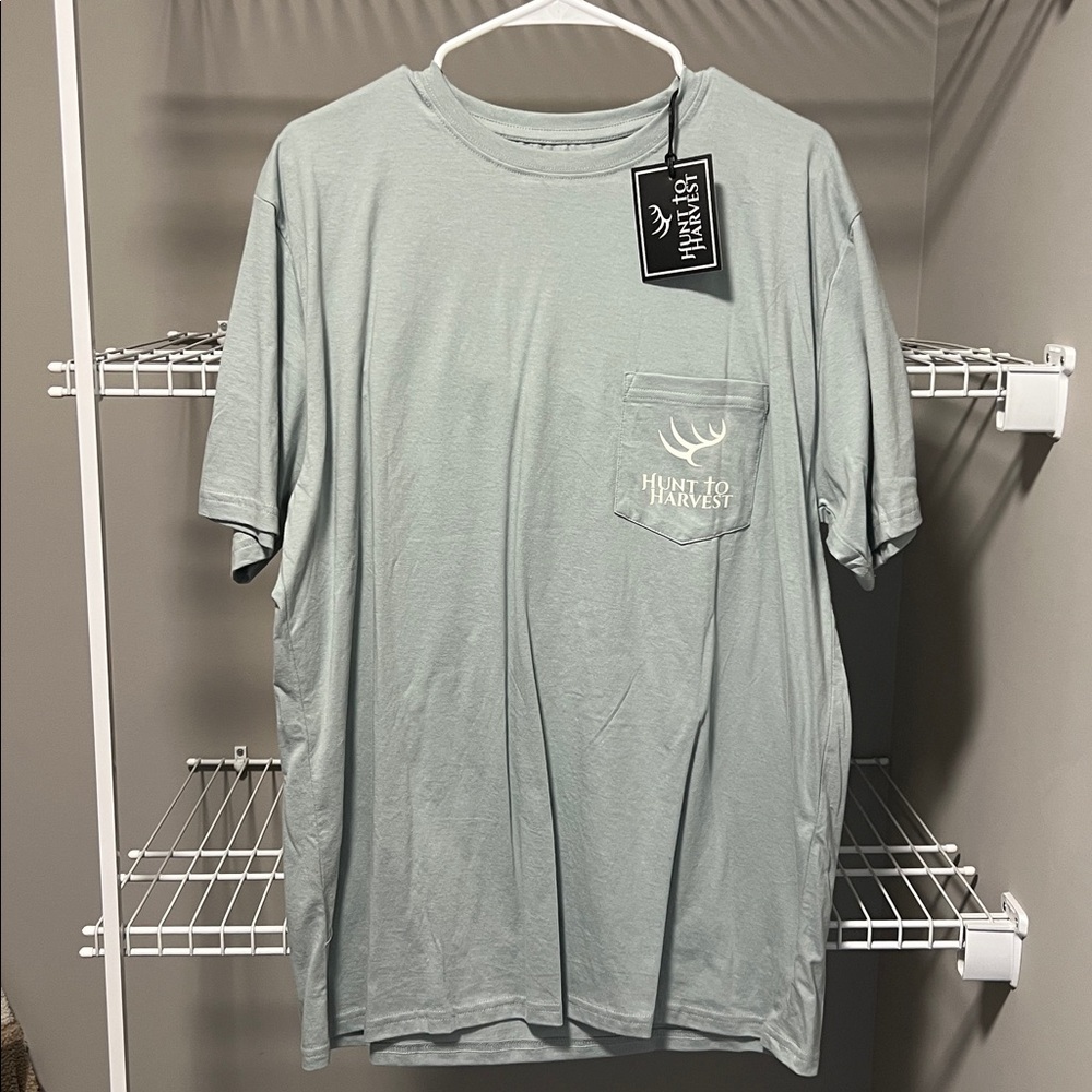 Hunt to Harvest Light Green T-Shirt Size Large